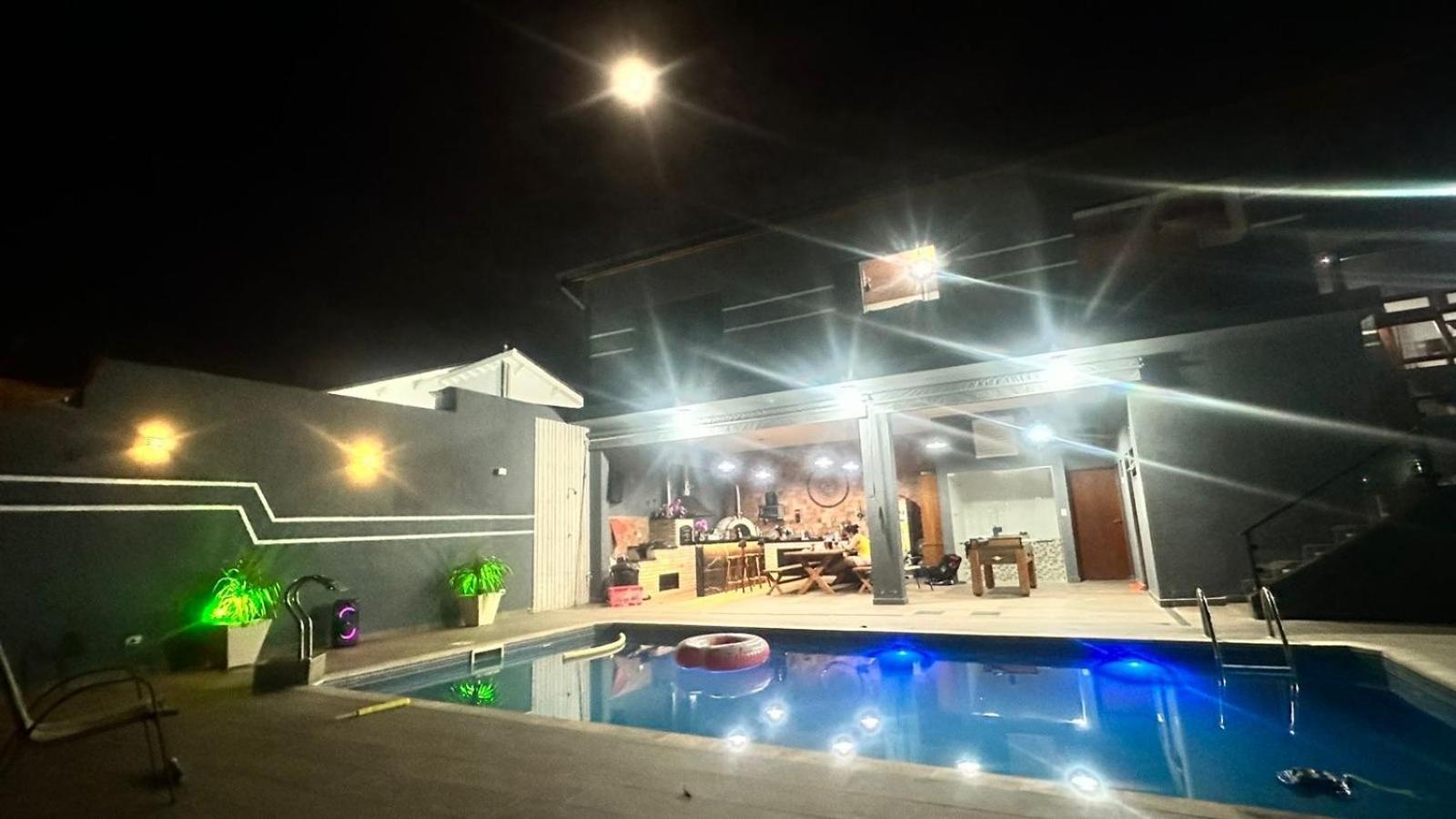 Chacara Gama Em Condominio Igarata-Sp - Jacuzzi Com Hidromassagem, Piscina E Sauna Dış mekan fotoğraf