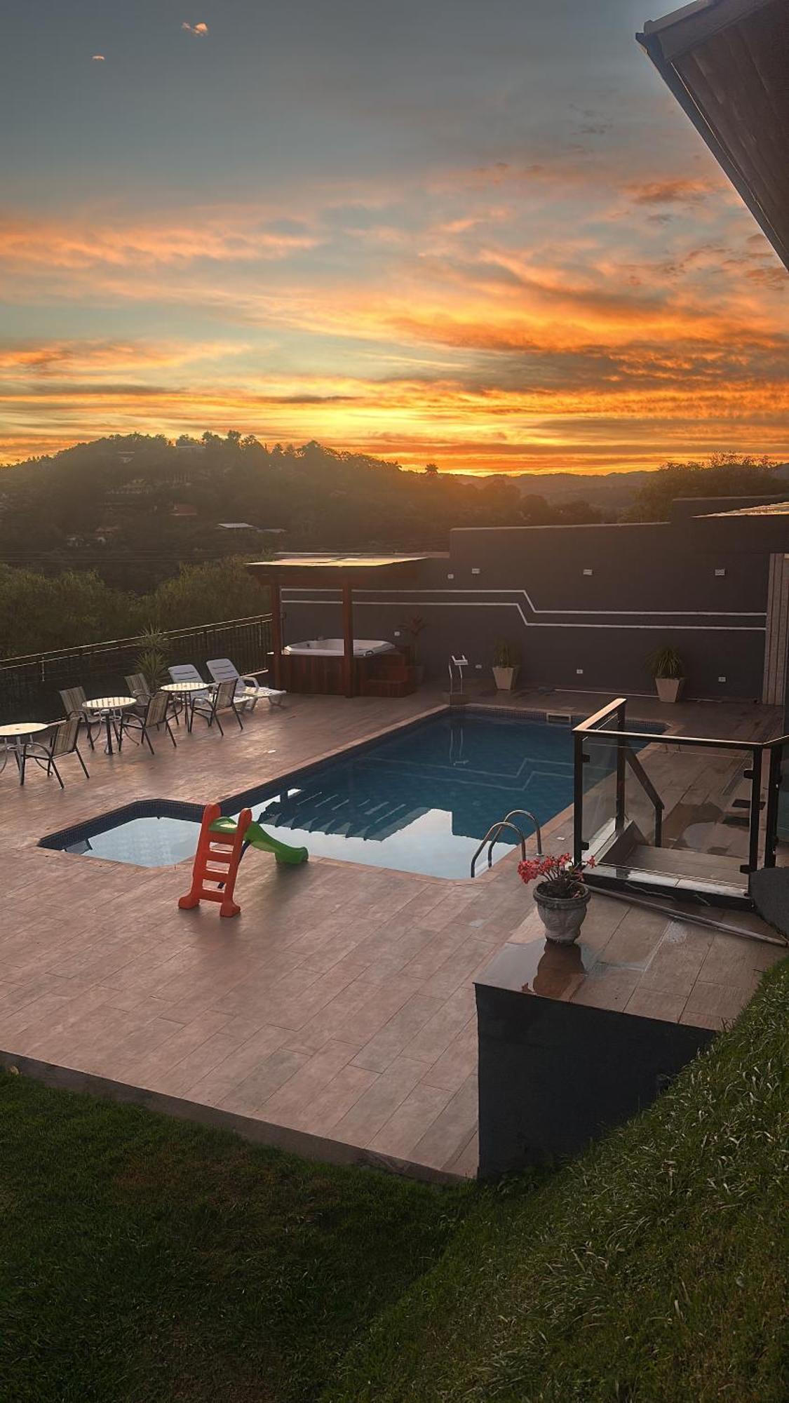 Chacara Gama Em Condominio Igarata-Sp - Jacuzzi Com Hidromassagem, Piscina E Sauna Dış mekan fotoğraf